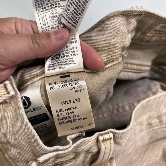 Levi’s 501 Jeans - Picture 6 of 14